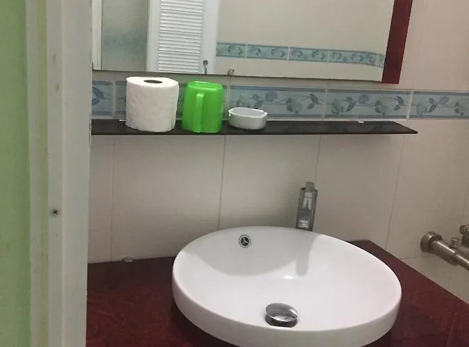Hân Hân Nhà khách Hạ Long